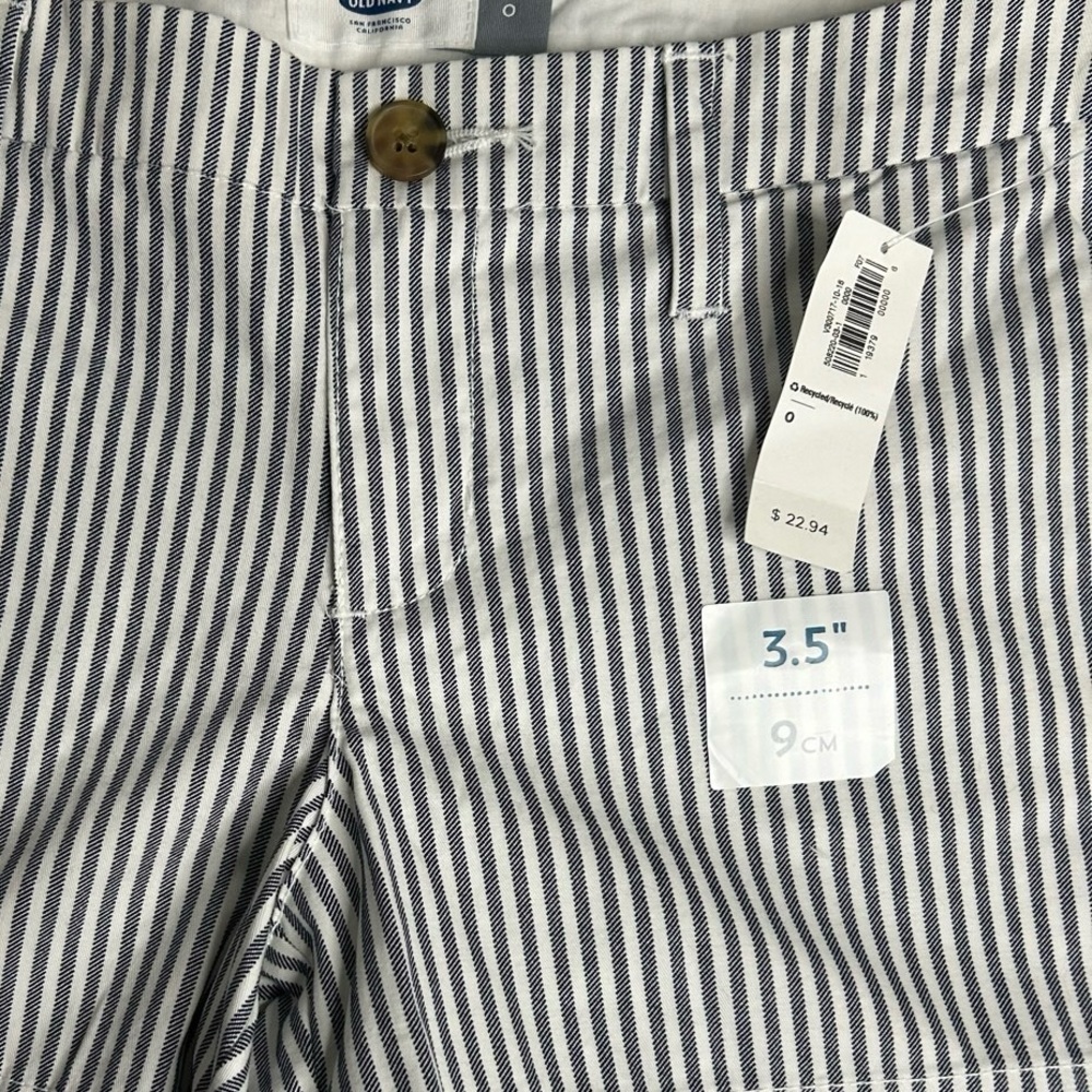 NWT, Old Navy Seersucker Shorts, Size 0 - Picture 3 of 7
